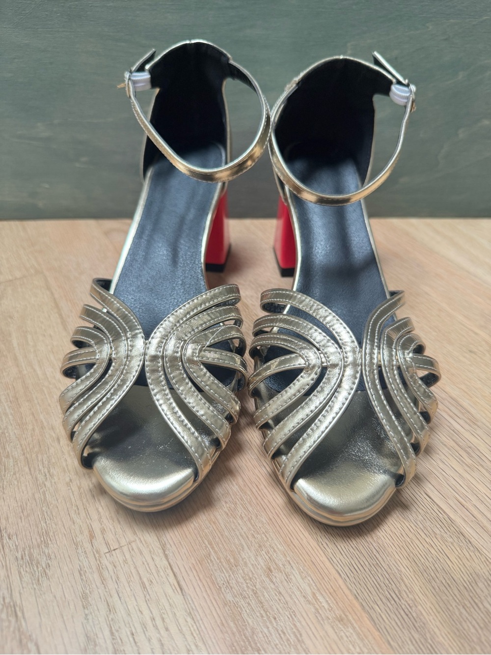 Gold Sandals with Contrast Block Heel- NWOT COMFY- 9 - Picture 2 of 6